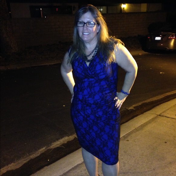 Meet your Posher, Sandy So Cali clothes hoarder - Picture 3 of 12